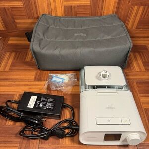Philips respironics dreamstation Set with charger and case